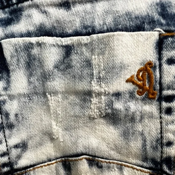 VIP Vintage Acid Washed and Destroyed Jeans - Picture 9 of 11